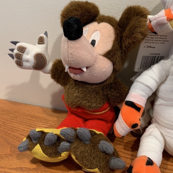 Walt Disney World Halloween Edition Mickey and Tigger beanies - Picture 2 of 12